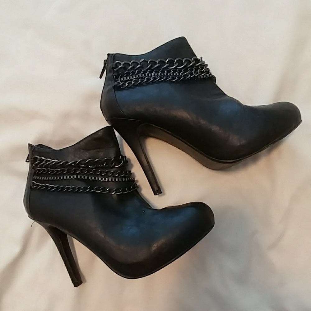 Paparika Booties
